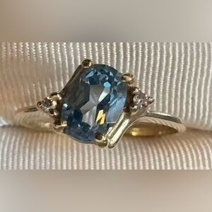Vintage Magic Glo 10K Yellow Gold Oval Blue Topaz Ring  Diamond Accents Sz 7.5